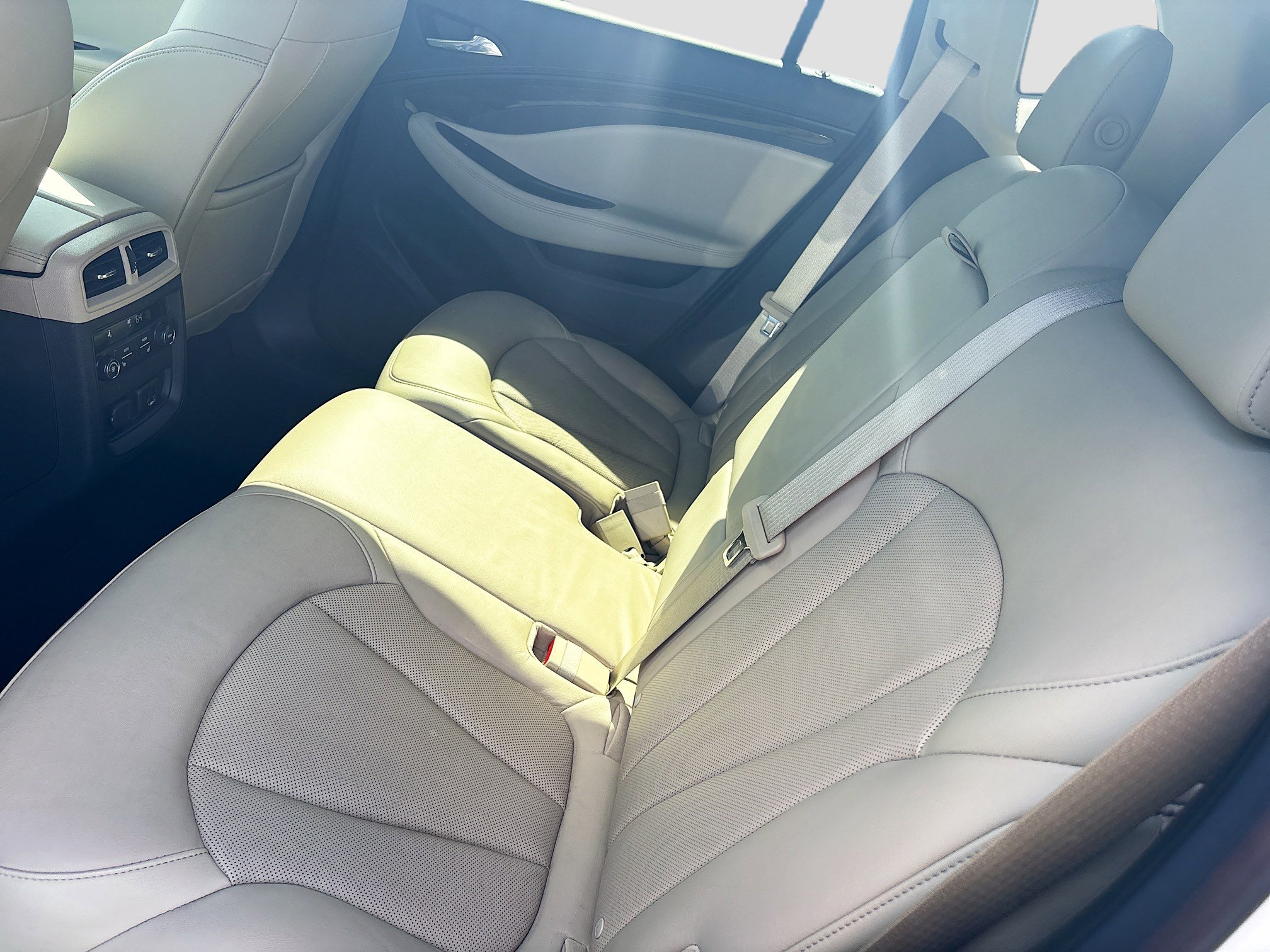Used 2019 Buick Envision Essence FWD image 20