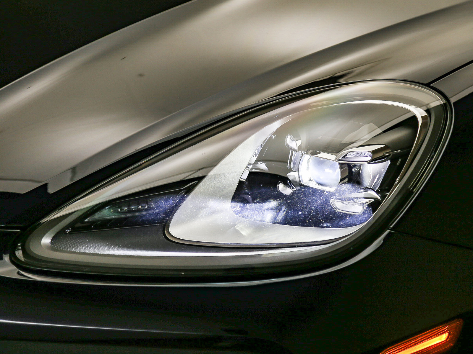 Certified 2023 Porsche Cayenne AWD/4WD image 11
