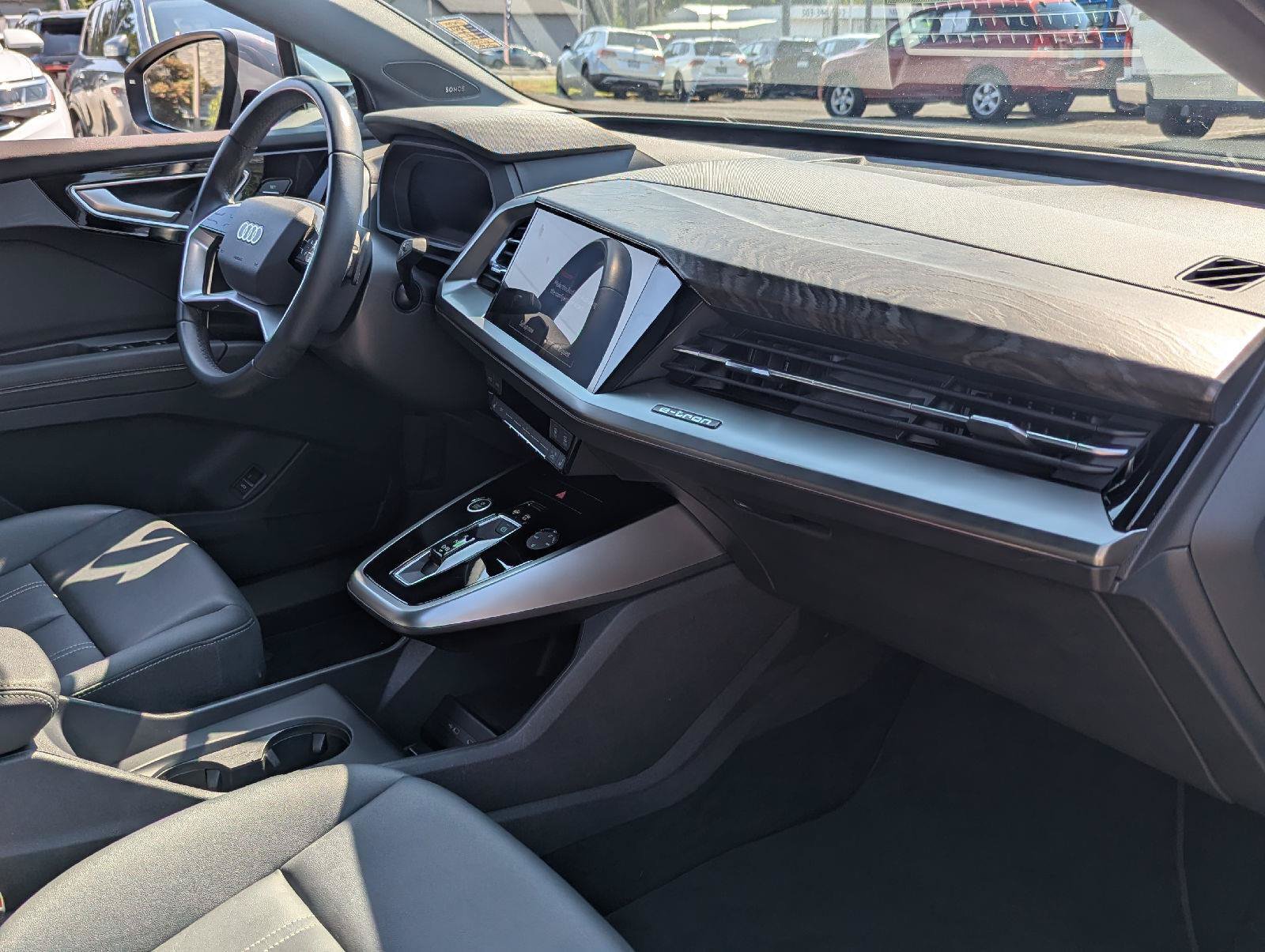 Used 2023 Audi Q4 e-tron Premium Plus AWD/4WD image 39