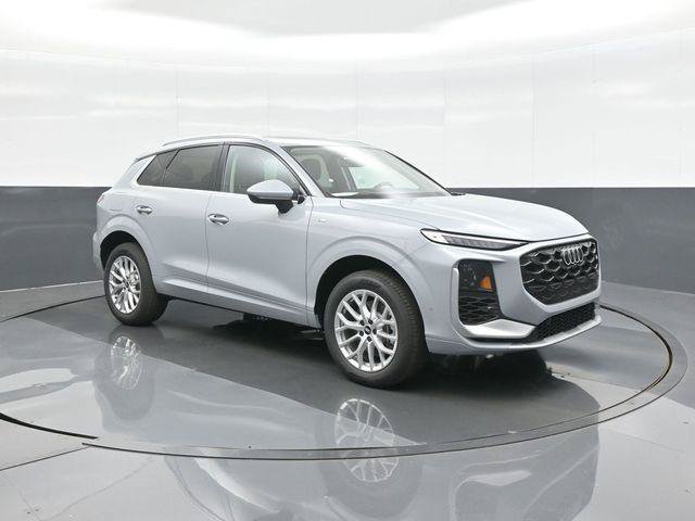 New 2026 Audi Q3 quattro 2.0T AWD/4WD image 1