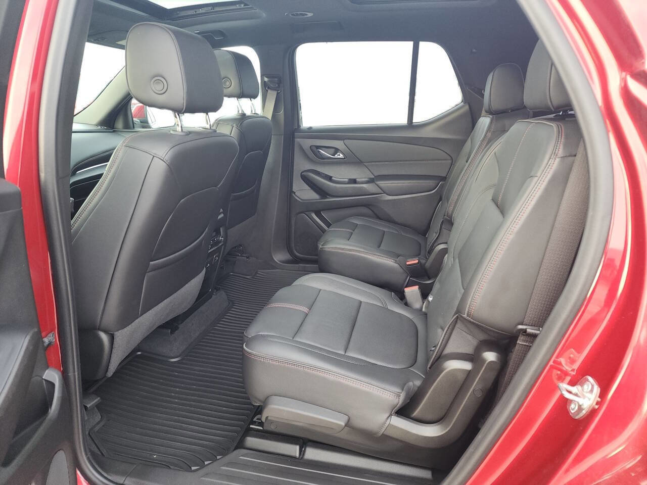 Used 2024 Chevrolet Traverse RS AWD/4WD image 10