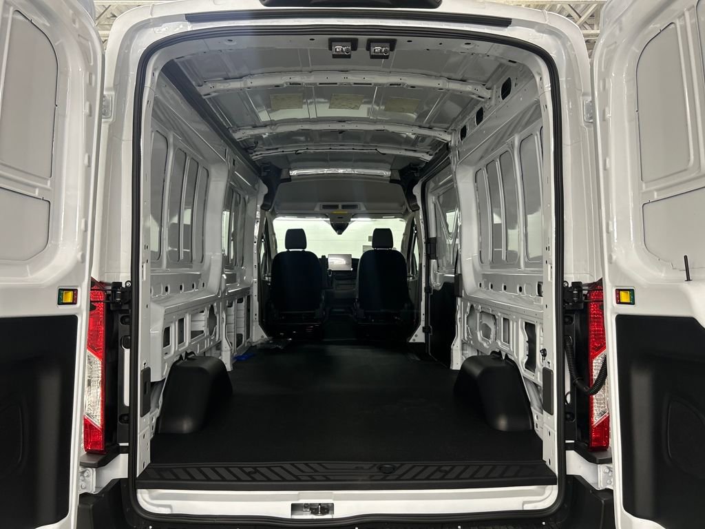 New 2026 Ford Transit 250 148 Medium Roof image 16