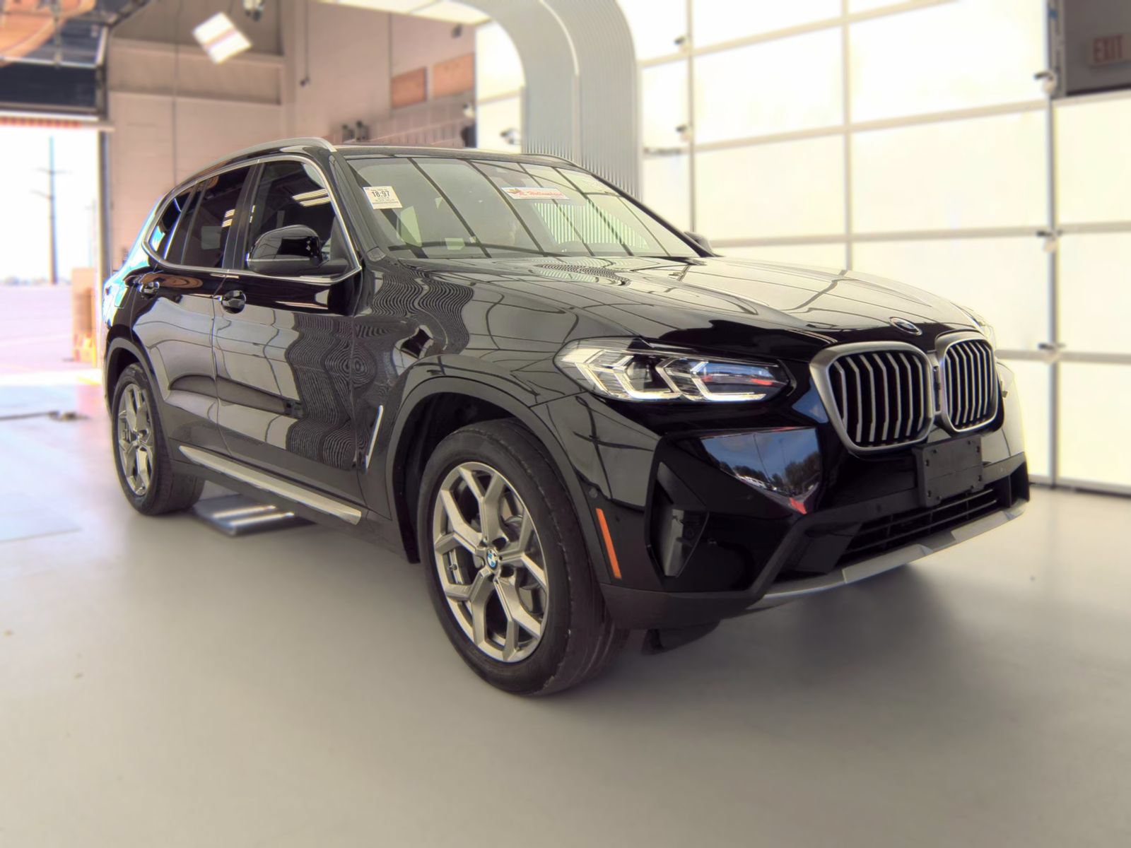 Used 2024 BMW X3 xDrive30i w/ Premium Package AWD/4WD image 4