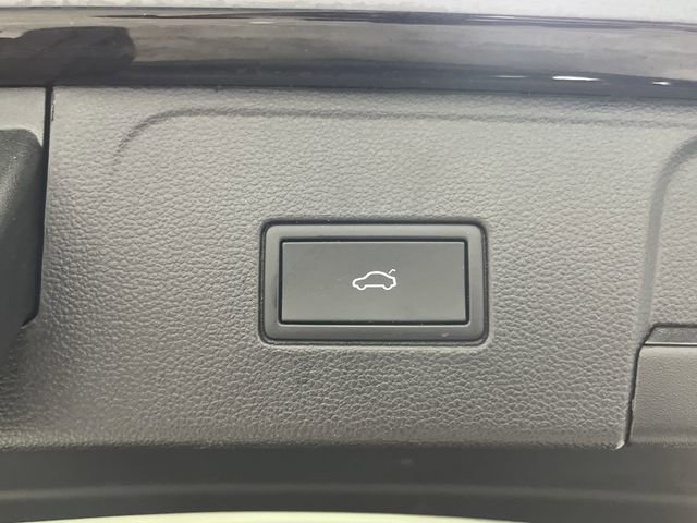 Used 2024 Volkswagen Atlas SEL image 17