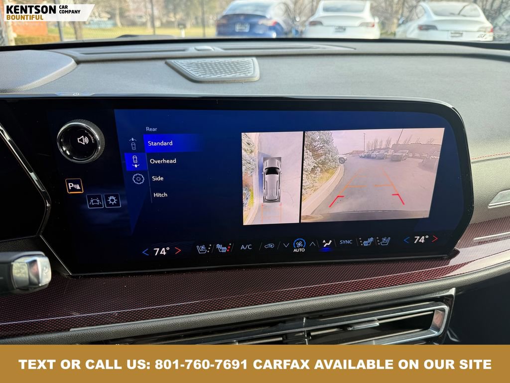 Used 2024 Chevrolet Traverse RS image 28
