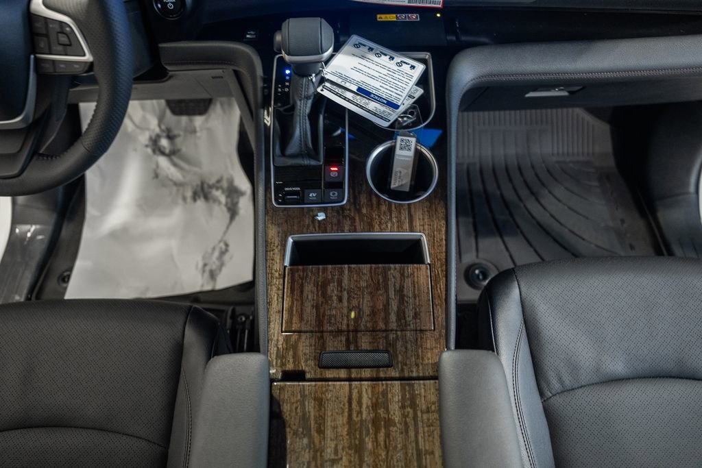New 2026 Toyota Sienna Platinum image 27