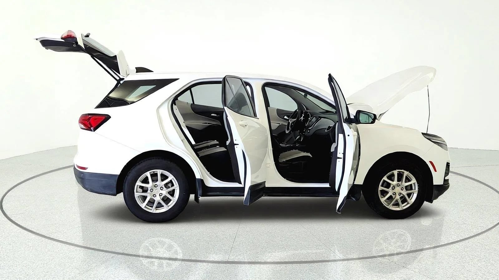 Used 2024 Chevrolet Equinox LS w/ Driver Confidence II Package FWD image 12