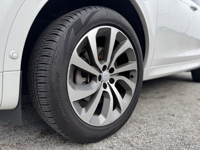 New 2025 Land Rover Discovery Sport S image 2