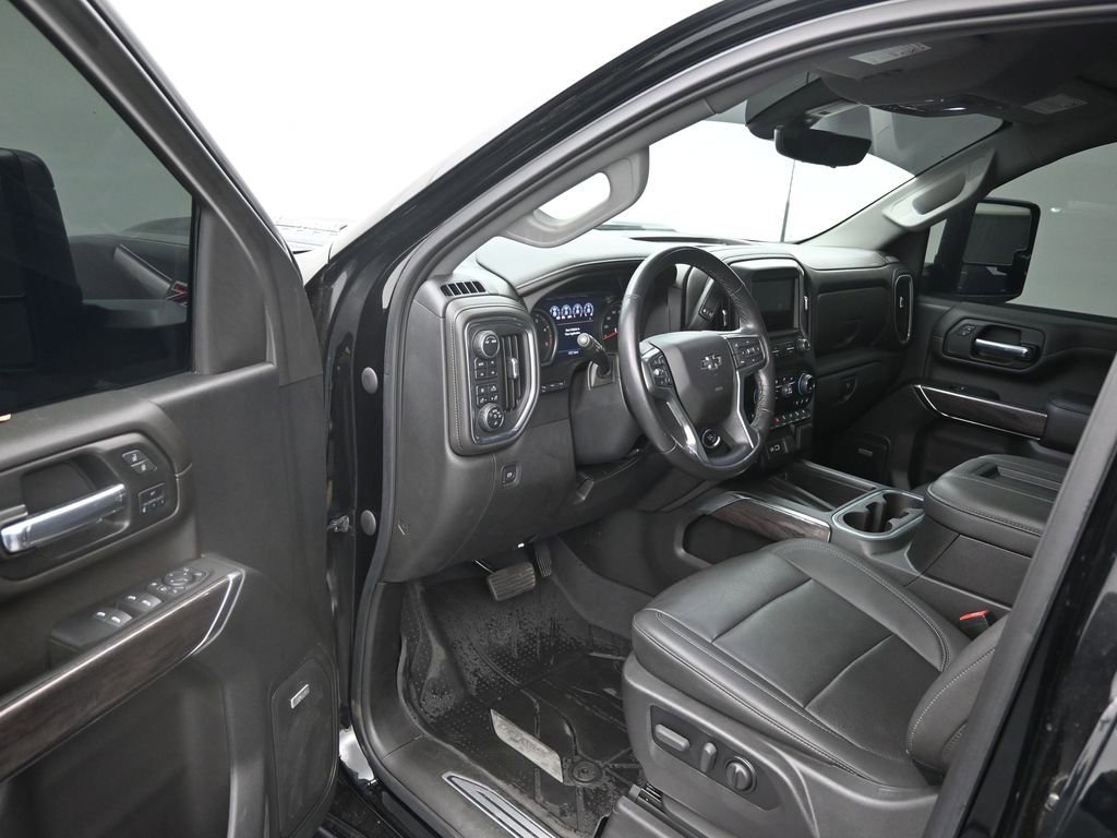 Used 2022 Chevrolet Silverado 2500 LTZ w/ LTZ Plus Package image 10