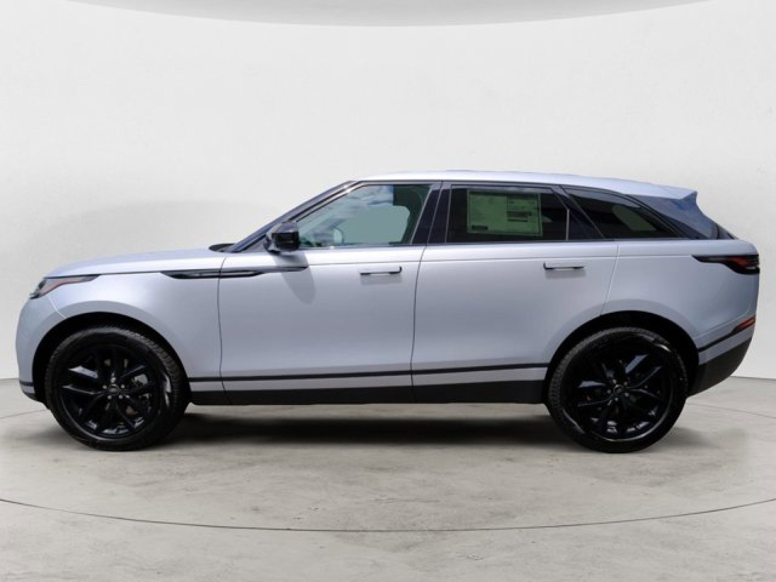 New 2025 Land Rover Range Rover Velar S image 2