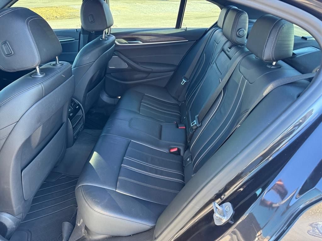 Used 2021 BMW 530i xDrive w/ Premium Package AWD/4WD image 10
