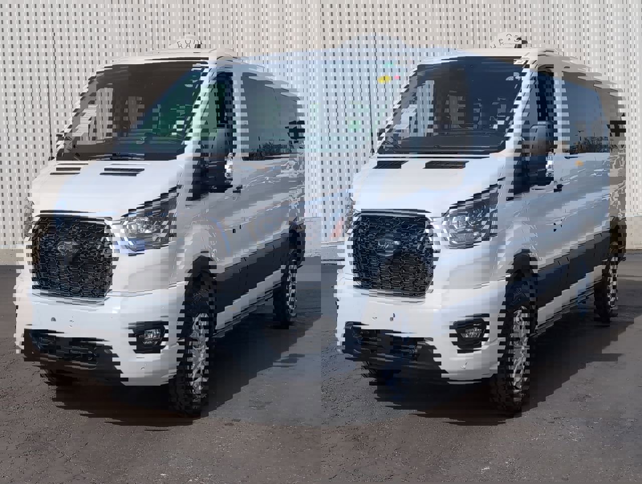 Used 2023 Ford Transit 350 XLT image 3