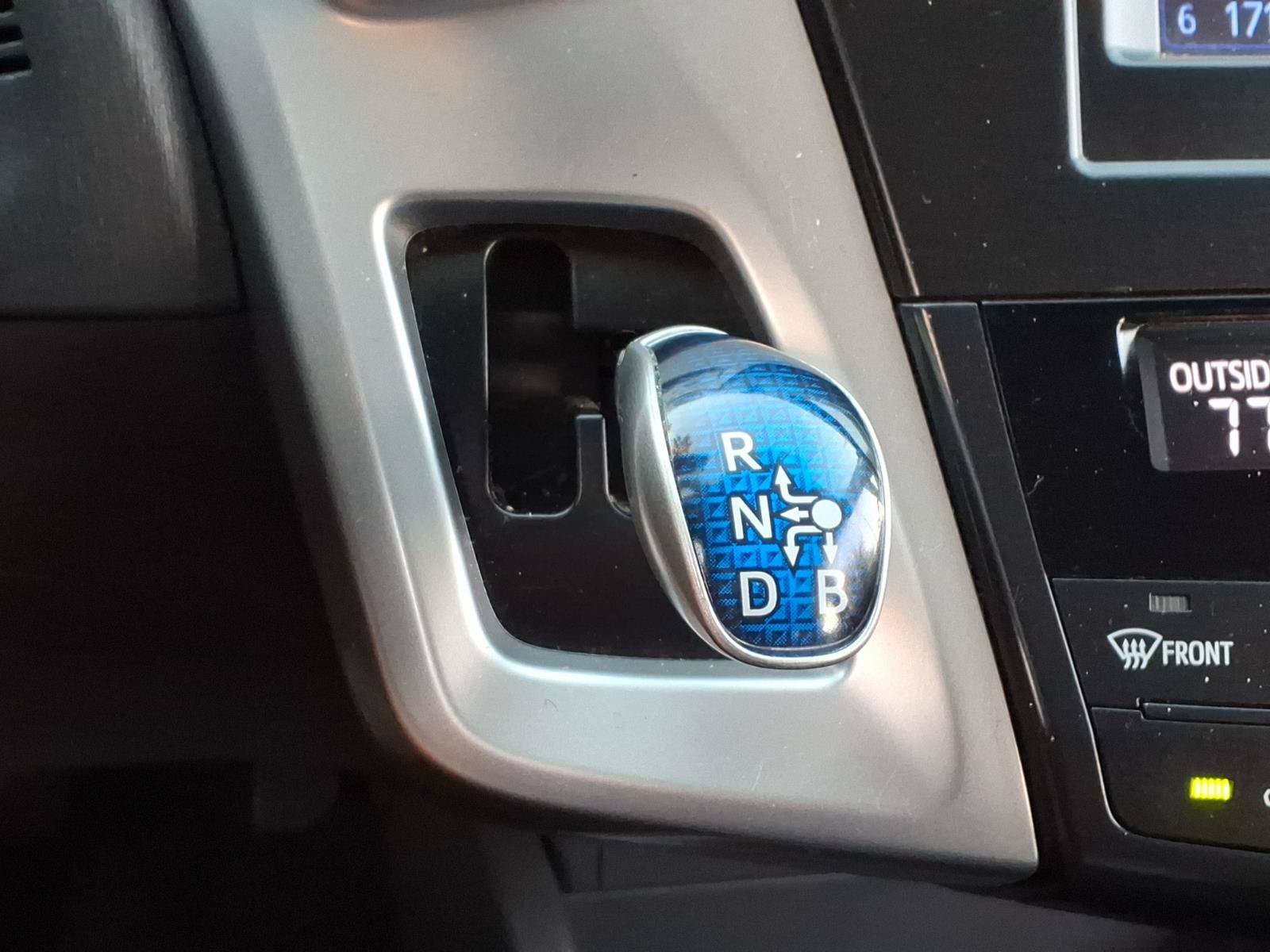 Used 2014 Toyota Prius V Three FWD image 19