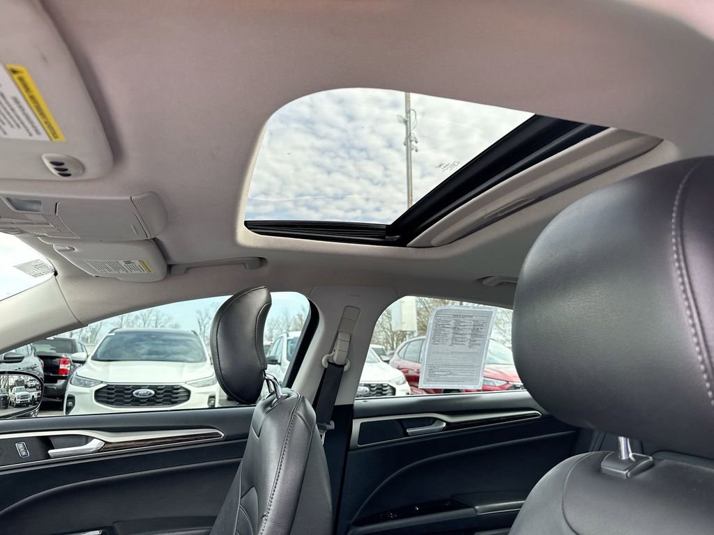 Used 2014 Ford Fusion SE w/ Equipment Group 202A image 18