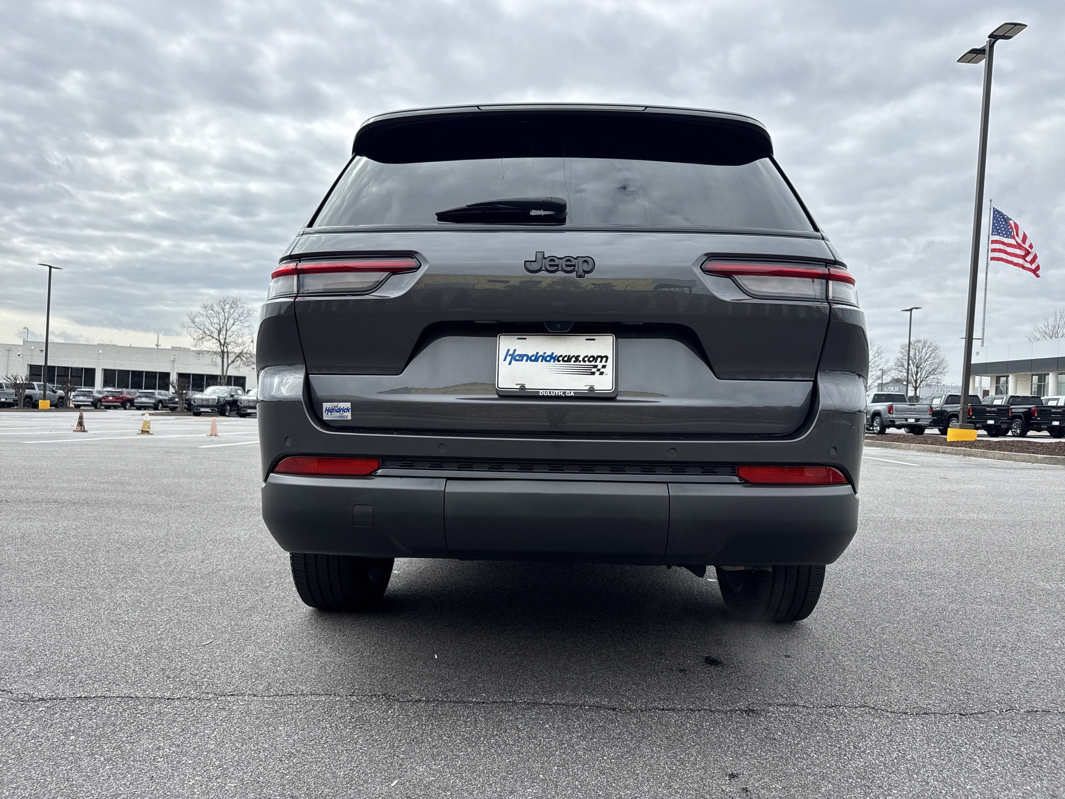 Used 2023 Jeep Grand Cherokee L Laredo image 9