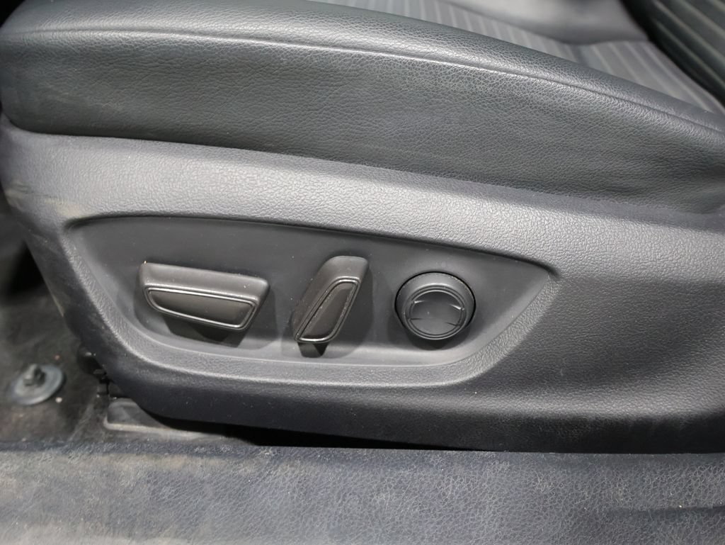 Used 2022 Toyota Camry SE AWD/4WD image 10