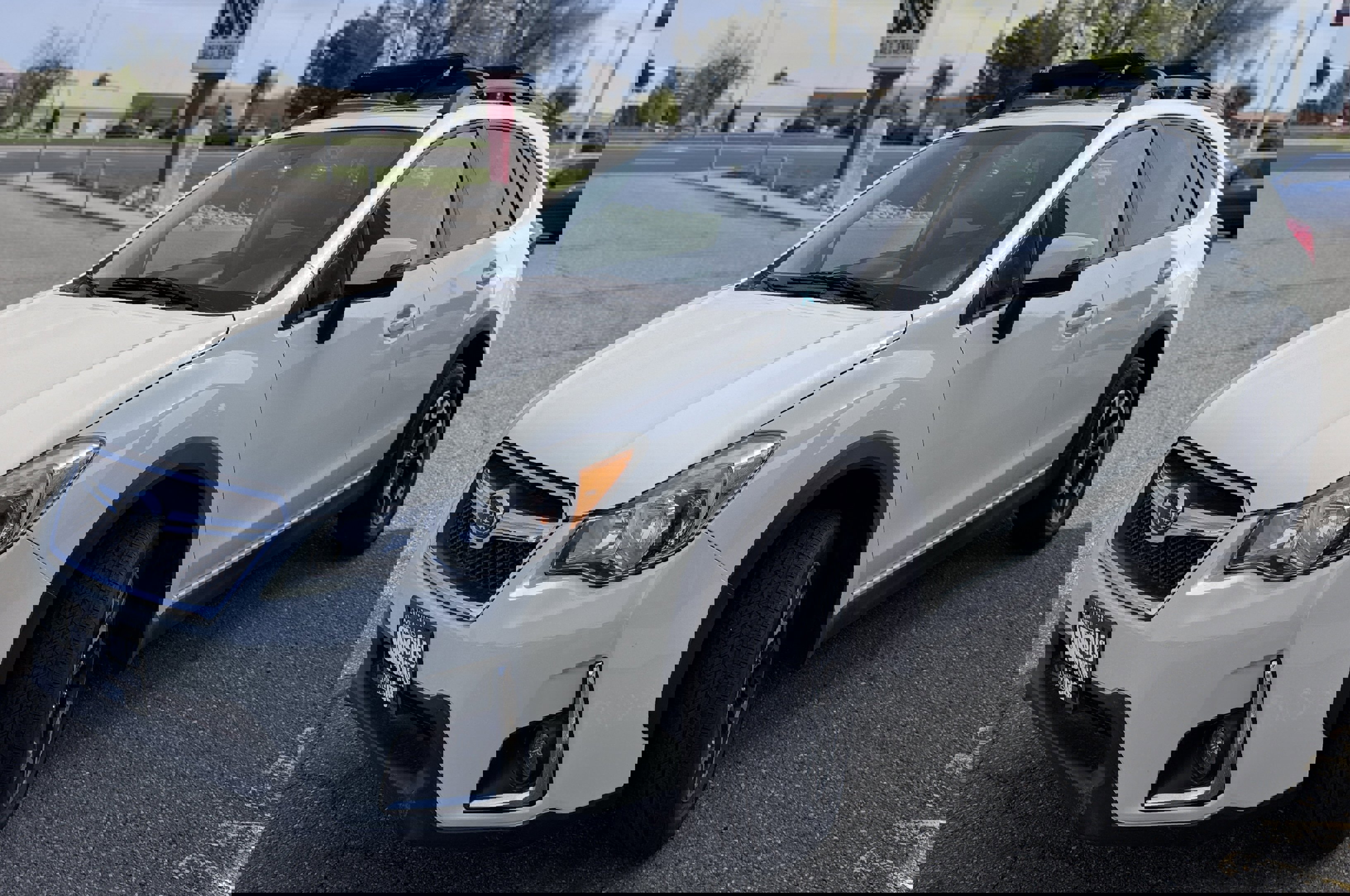 Used 2017 Subaru Crosstrek 2.0i Limited image 4