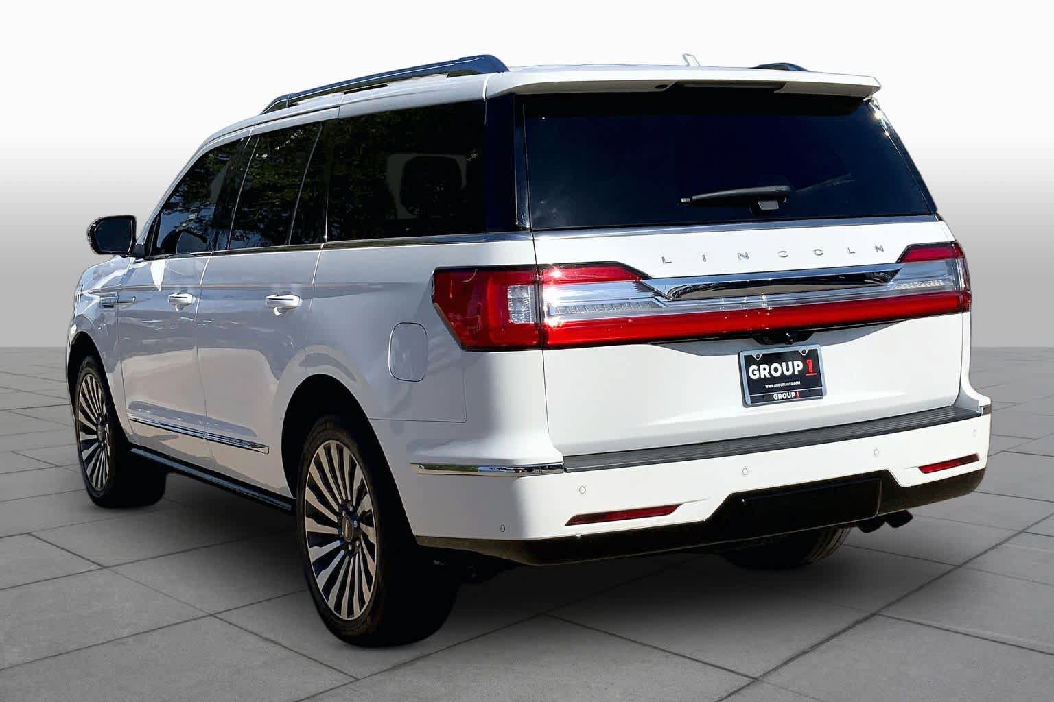 Used 2021 Lincoln Navigator Reserve AWD/4WD image 12