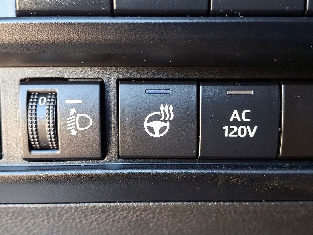 Used 2023 Toyota Tundra Limited w/ Power Package image 21