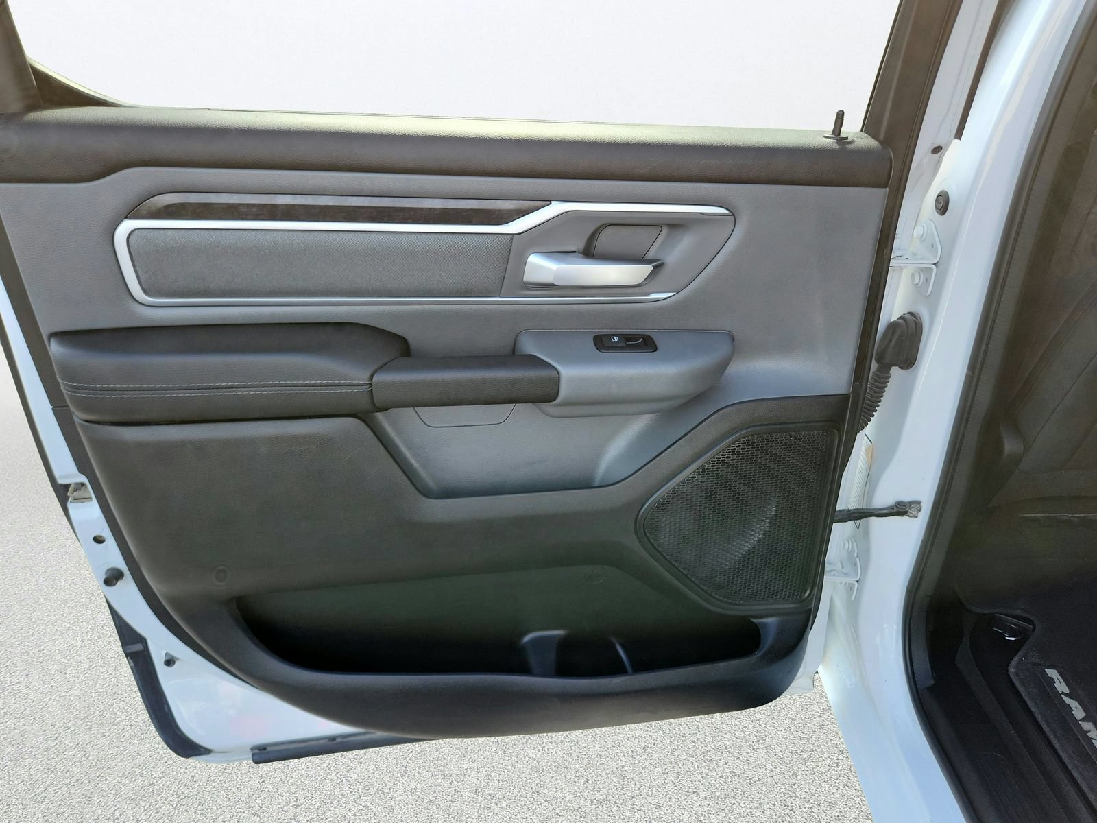 Used 2023 RAM 1500 Big Horn AWD/4WD image 23