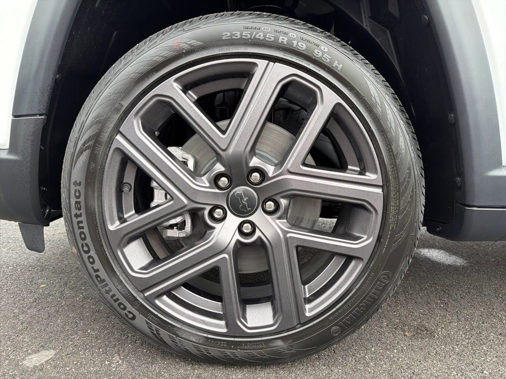 New 2026 Jeep Compass Latitude image 14