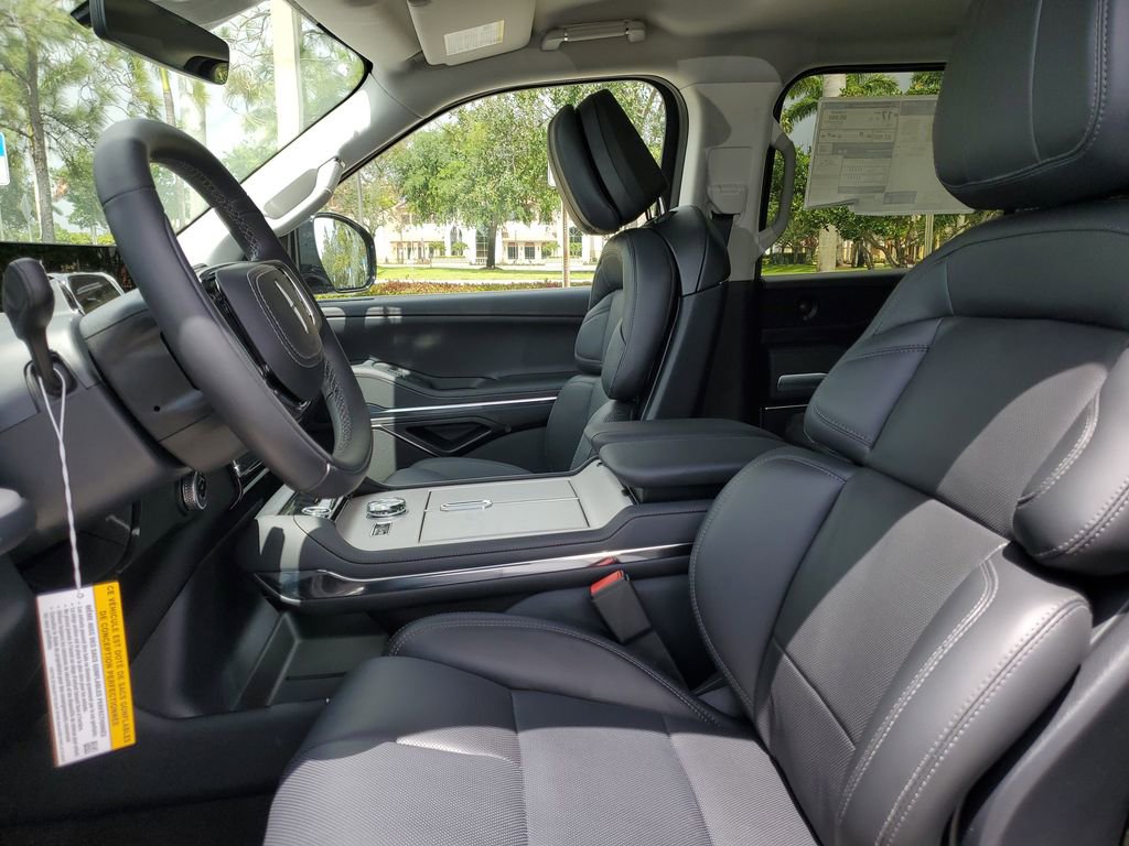 New 2026 Lincoln Navigator Premier AWD/4WD image 21