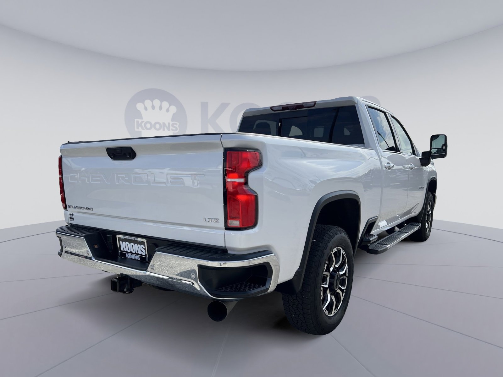 Used 2024 Chevrolet Silverado 2500 LTZ w/ LTZ Plus Package image 7