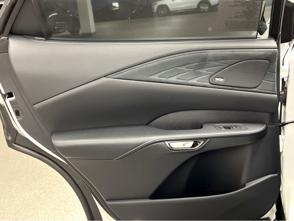 New 2026 Lexus RX 450h AWD image 18