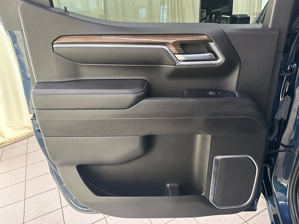 Certified 2023 Chevrolet Silverado 1500 LT Trail Boss w/ Convenience Package II AWD/4WD image 38