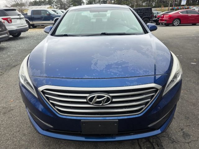Used 2015 Hyundai Sonata SE FWD image 2