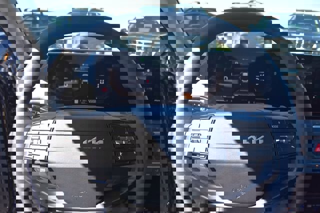 New 2026 Kia K4 LXS image 25