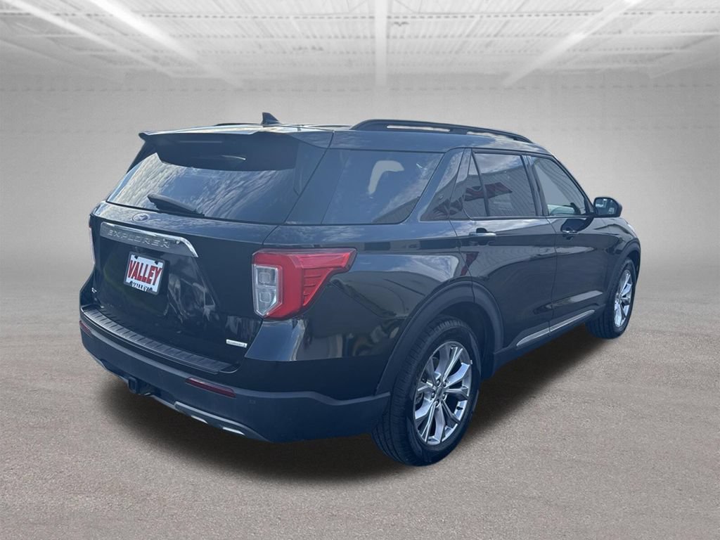 Used 2020 Ford Explorer XLT w/ Equipment Group 202A RWD image 4