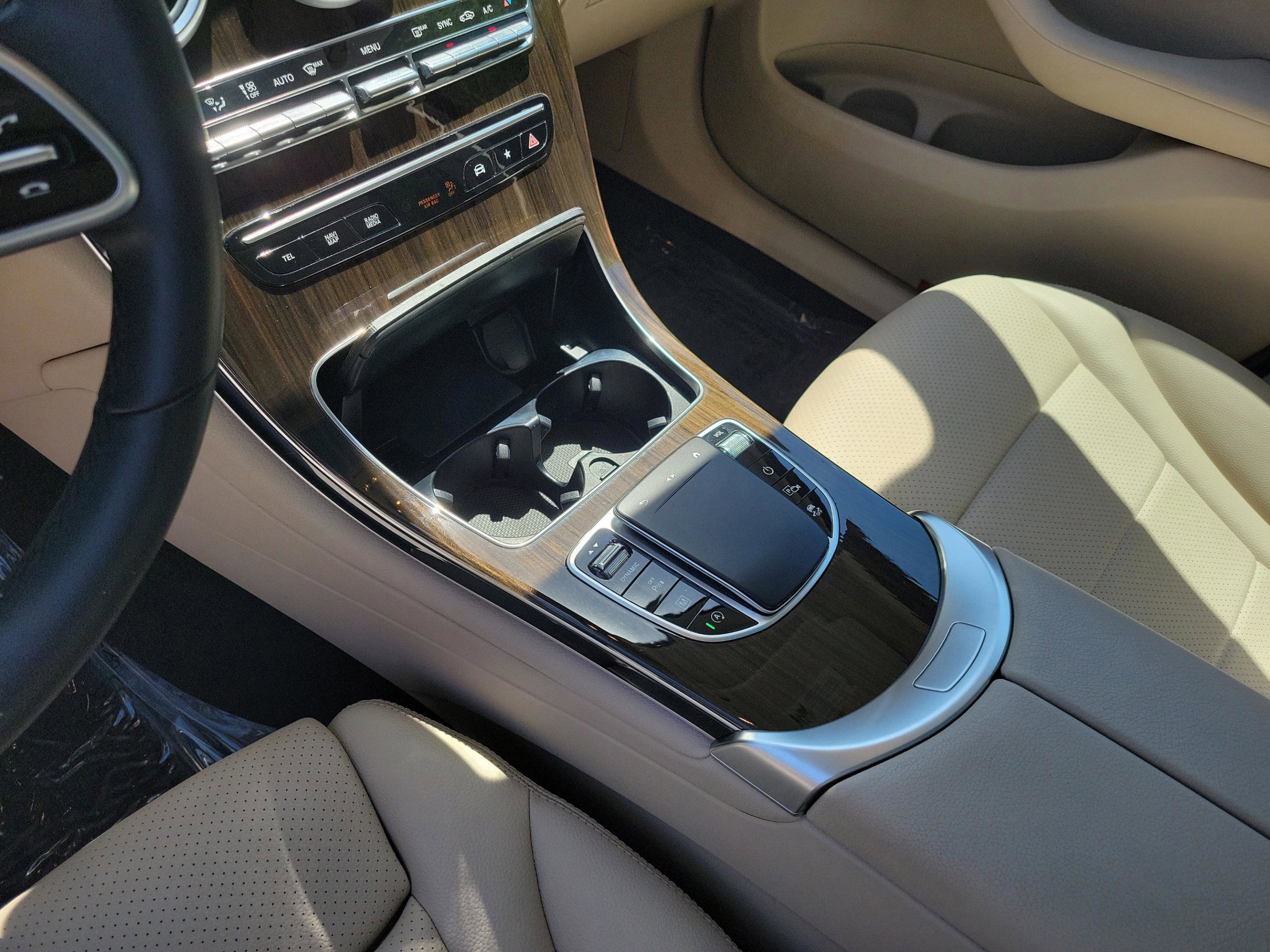 Certified 2022 Mercedes-Benz GLC 300 w/ Premium Package Lite image 20