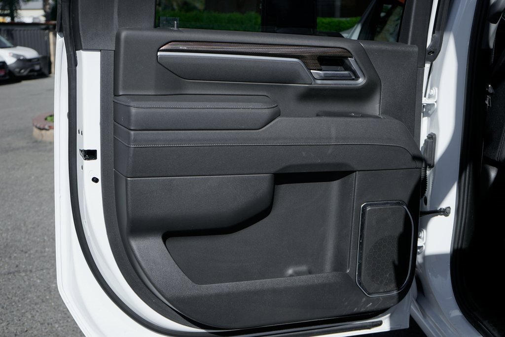 Used 2025 Chevrolet Silverado 3500 LT w/ Convenience Package image 31