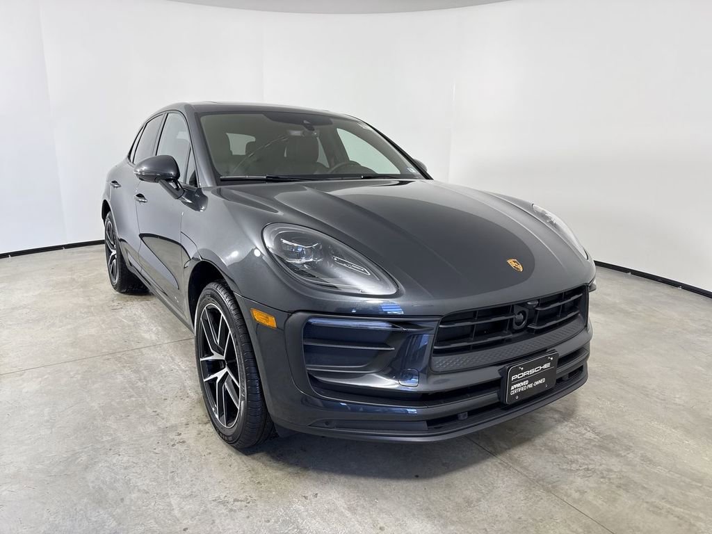 Certified 2025 Porsche Macan image 9