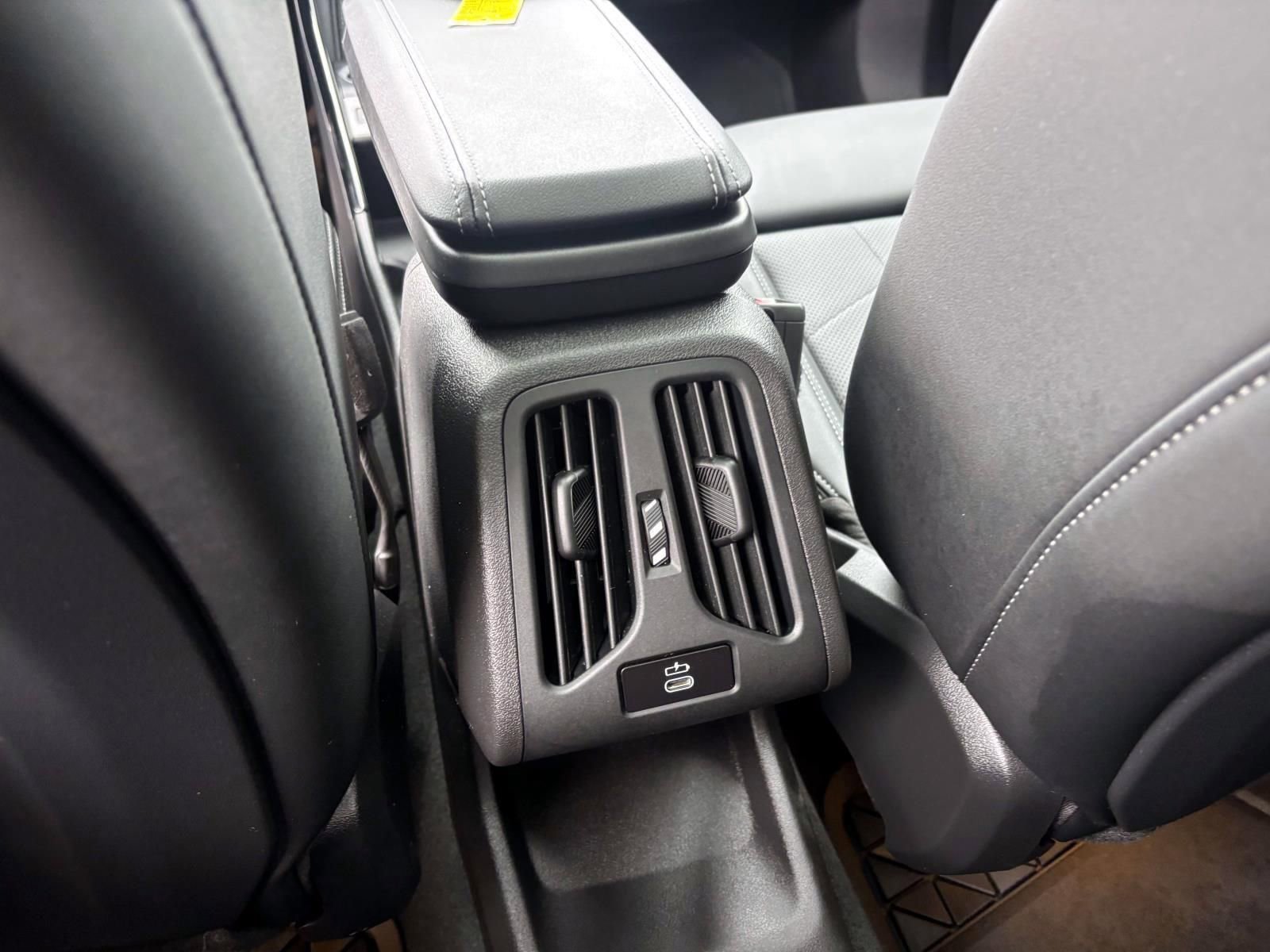 Used 2026 BMW X1 xDrive28i w/ M Sport Package image 32