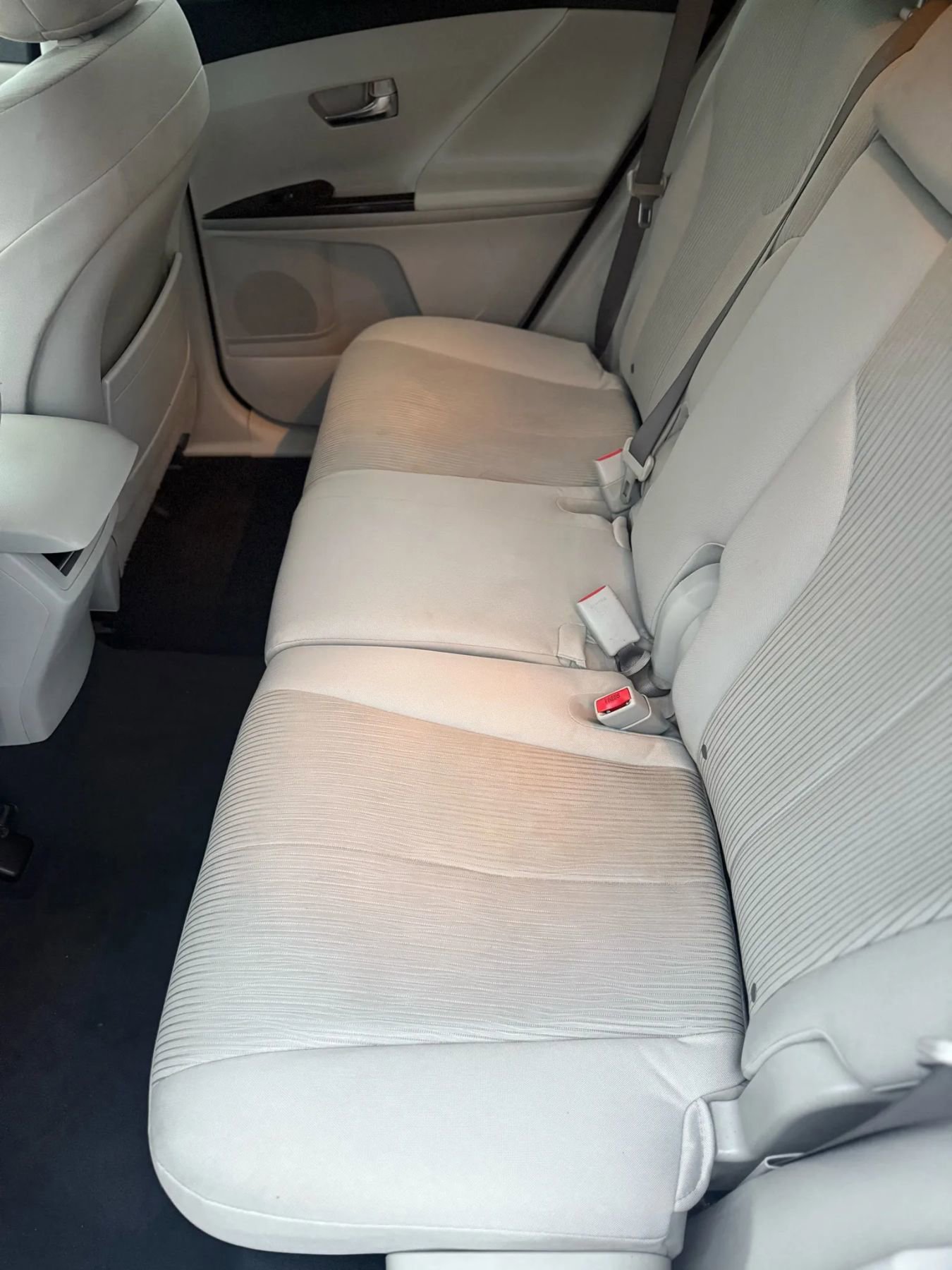 Used 2010 Toyota Venza AWD image 13