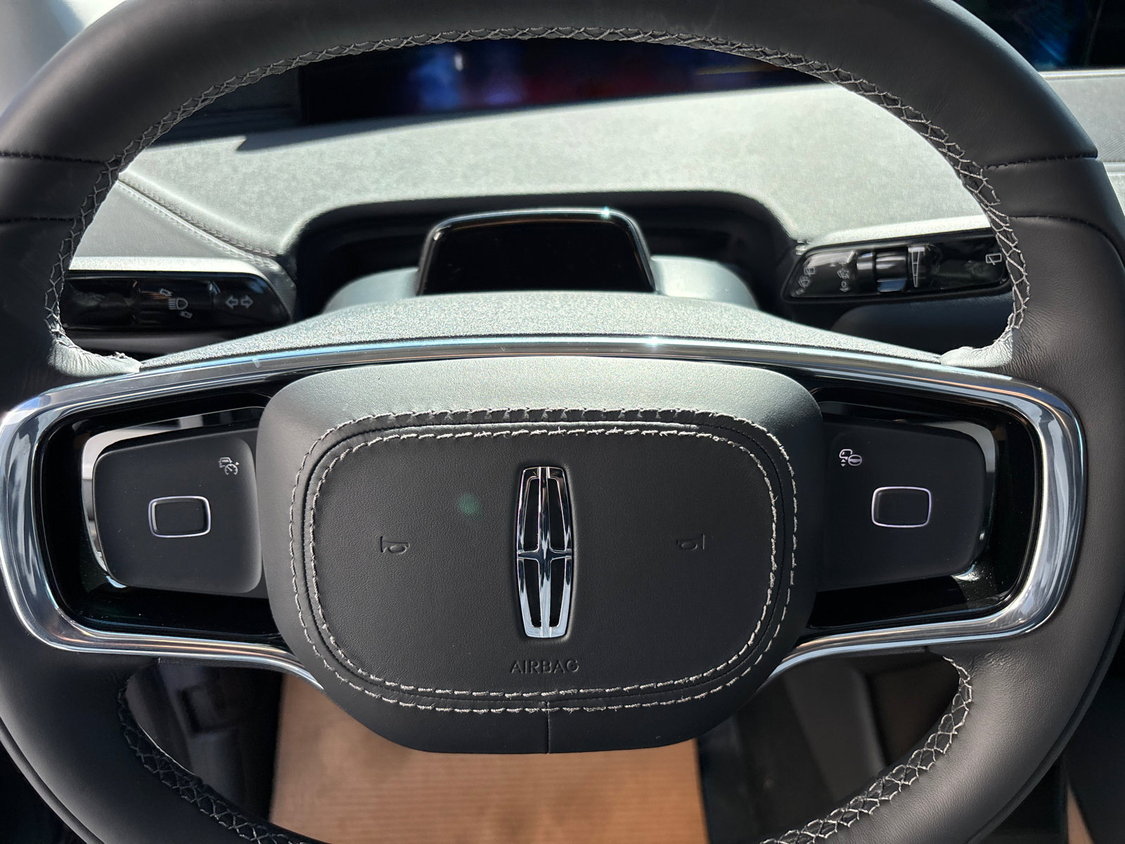 New 2025 Lincoln Navigator L Reserve image 15