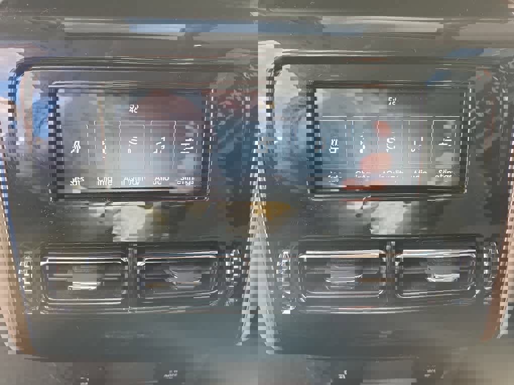 Used 2023 Lincoln Aviator Reserve w/ Equipment Group 201A image 15