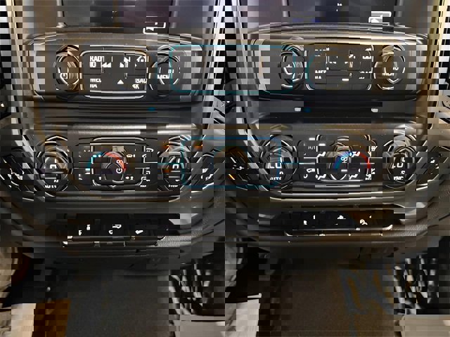 Used 2019 Chevrolet Silverado 1500 LT w/ All Star Edition image 21