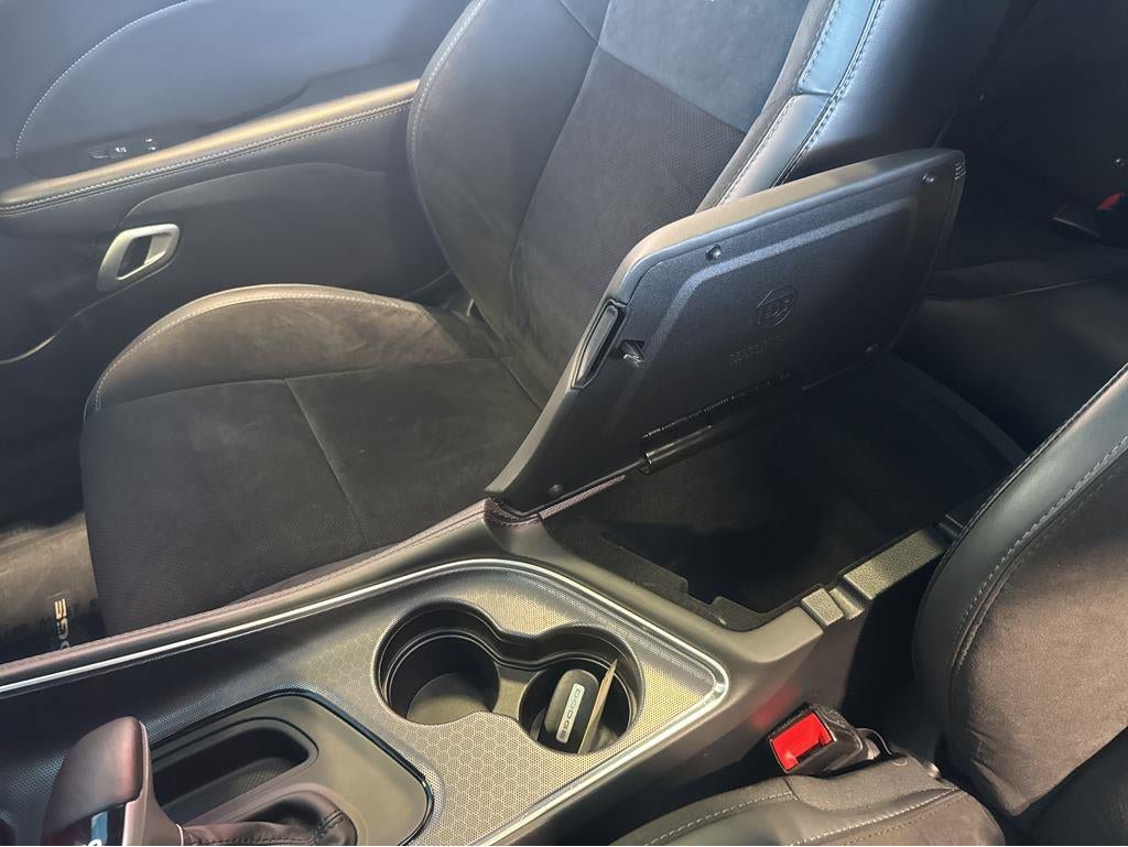 Used 2016 Dodge Challenger R/T Scat Pack w/ Leather Interior Group RWD image 31