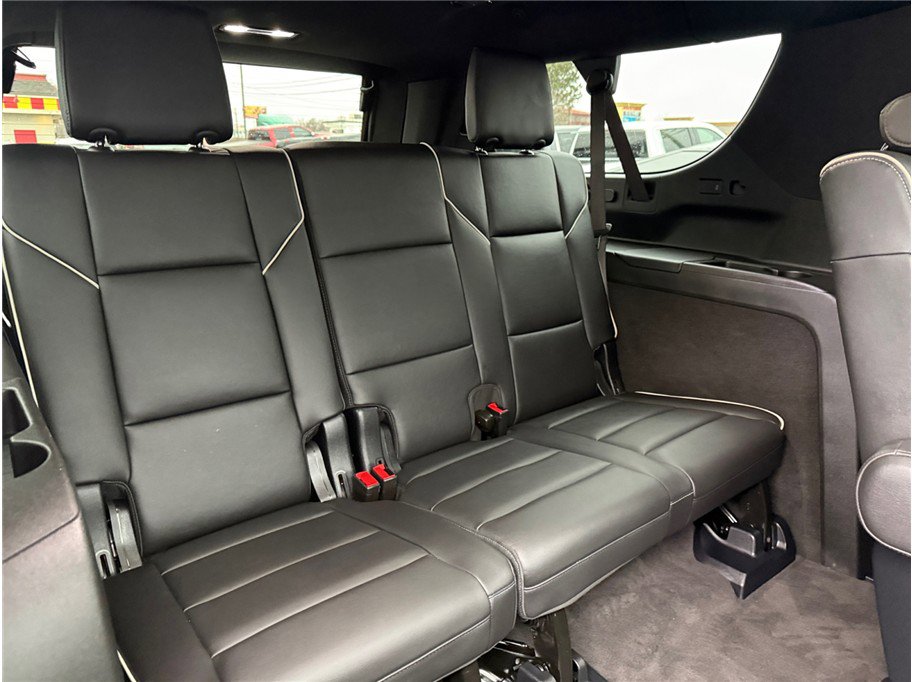 Used 2025 Cadillac Escalade ESV Premium Luxury image 38