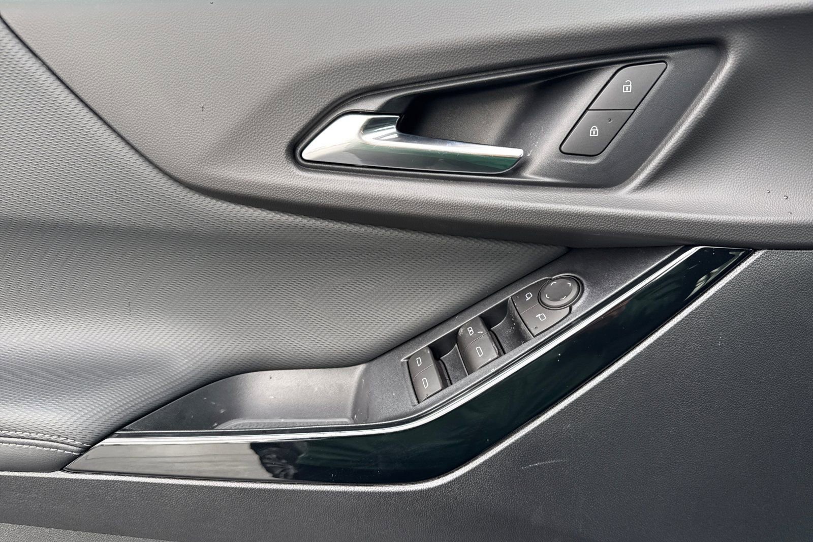 New 2026 Chevrolet Equinox LT image 10