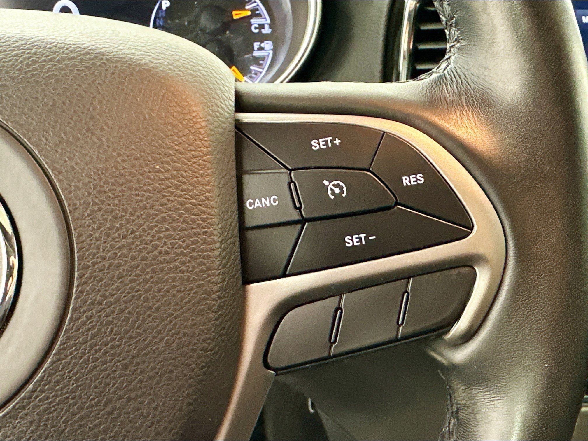 Used 2022 Jeep Grand Cherokee Laredo X AWD/4WD image 13
