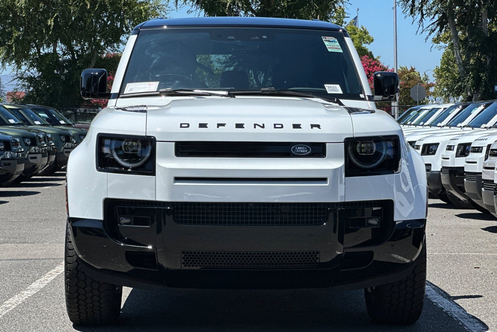 New 2026 Land Rover Defender 110 X-Dynamic SE AWD/4WD image 7