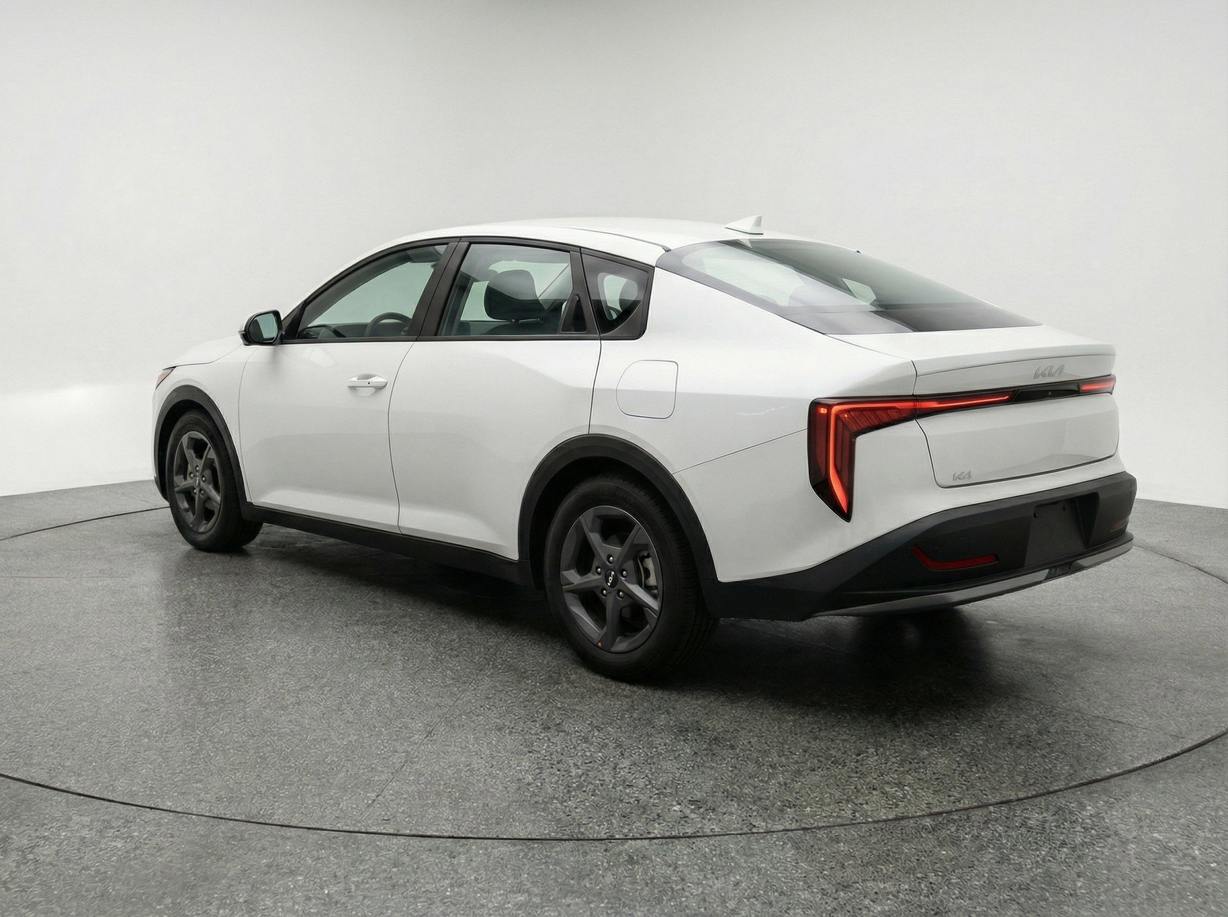 Used 2025 Kia K4 LXS image 6