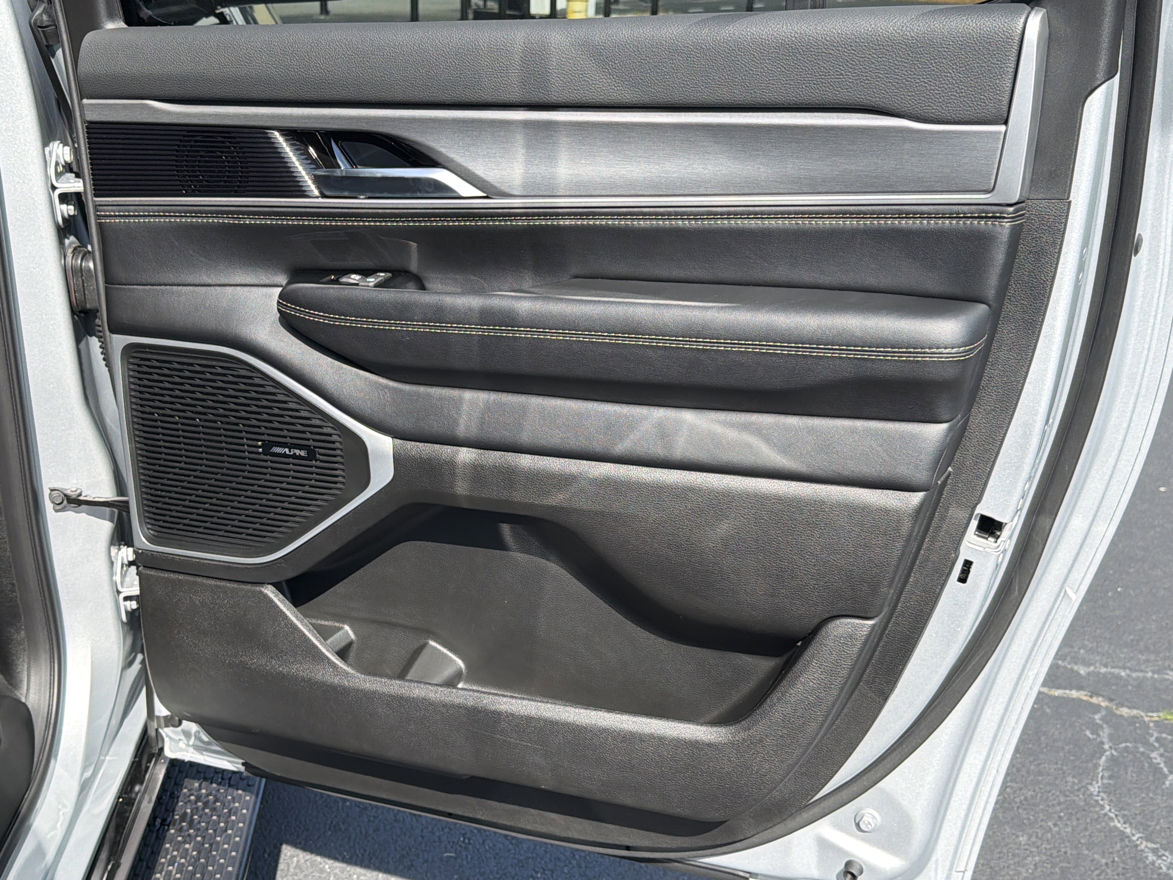 New 2026 Jeep Grand Wagoneer L 2WD image 19