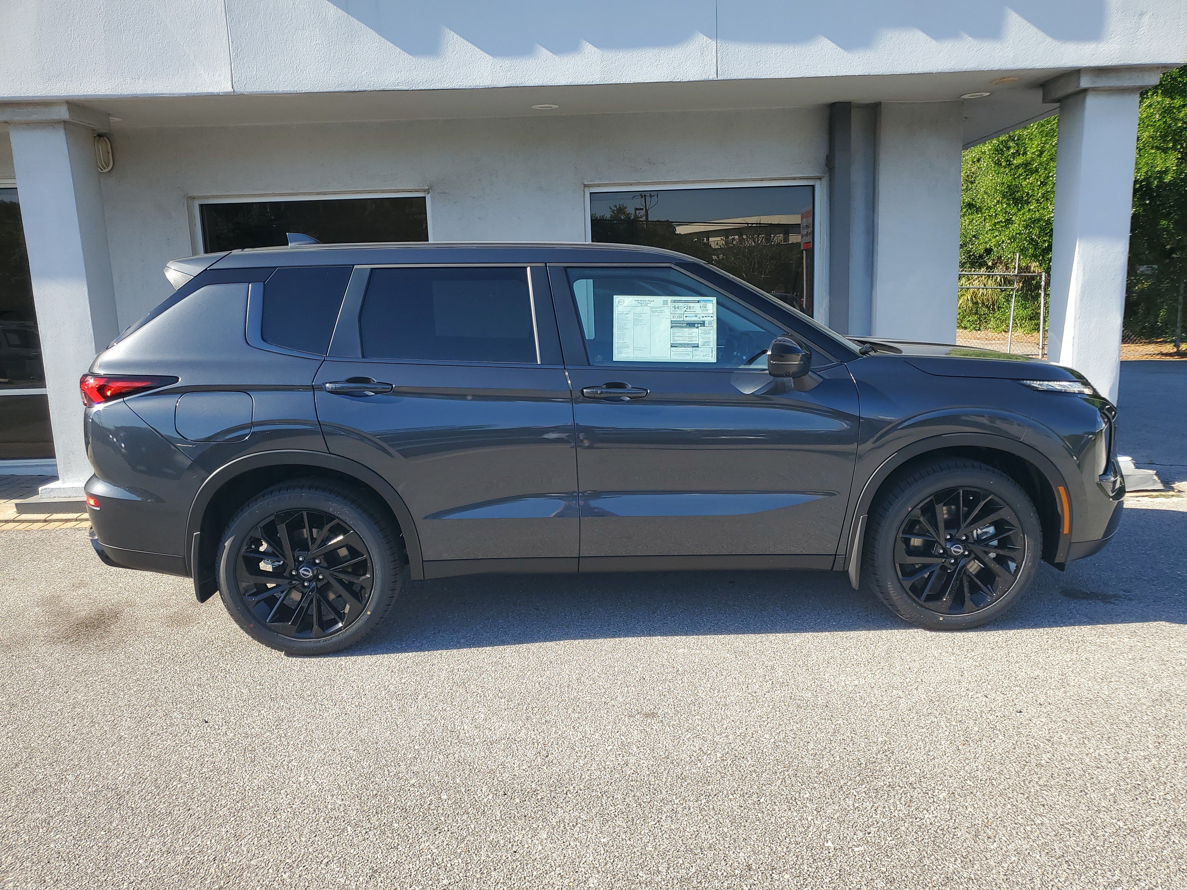 New 2026 Nissan Rogue SL AWD/4WD image 2