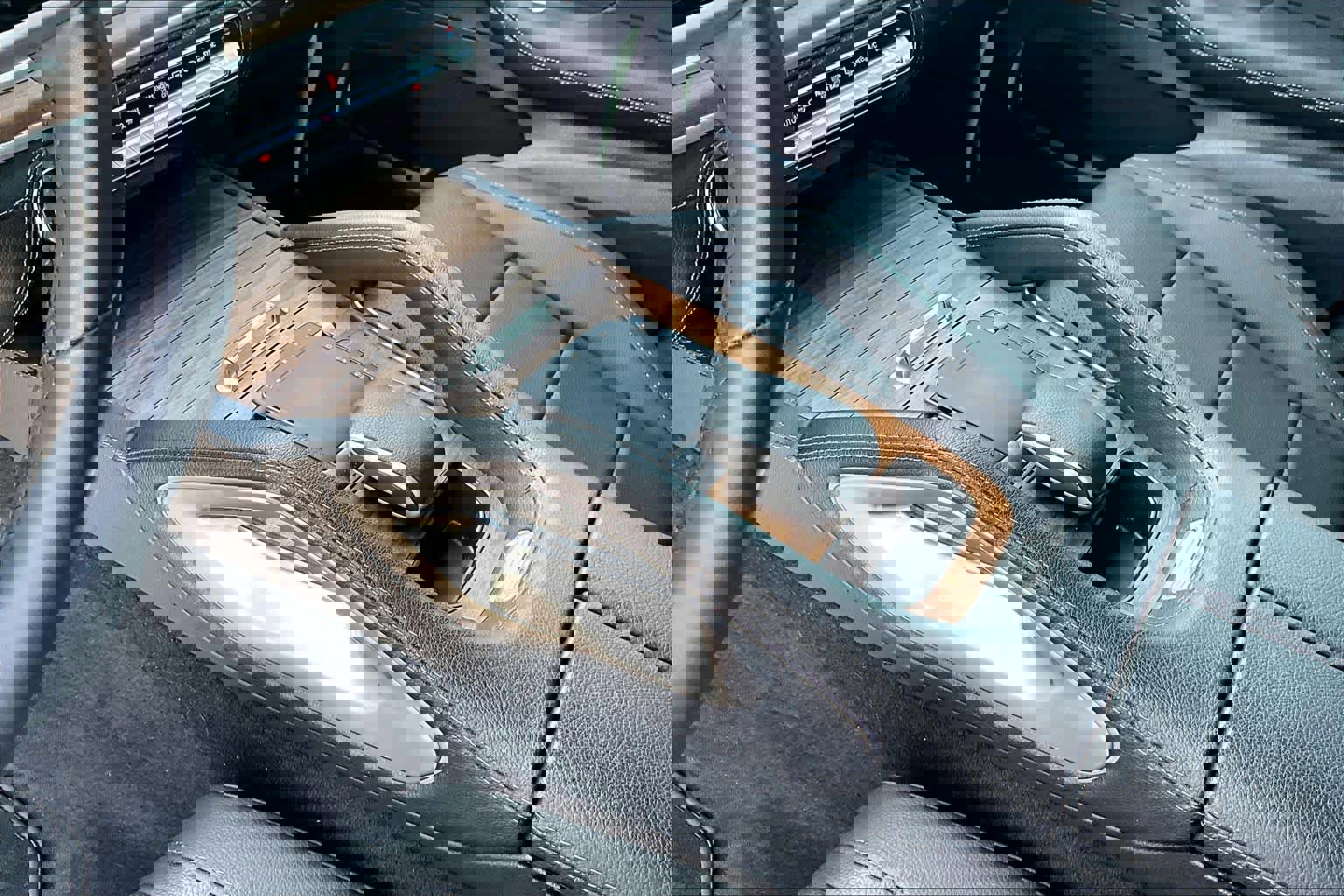 Used 2024 Mercedes-Benz GLE 350 4MATIC image 17