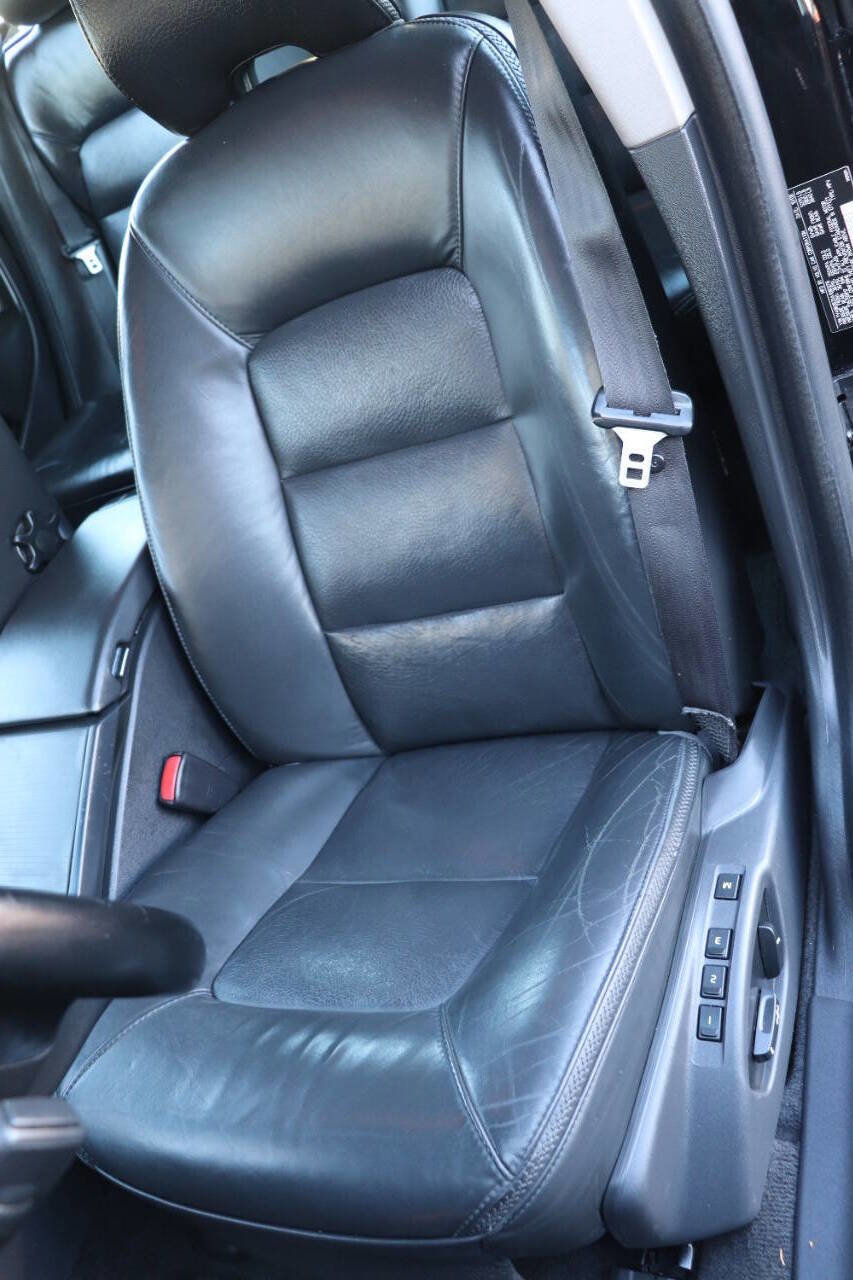 Used 2010 Volvo XC70 3.2 image 21